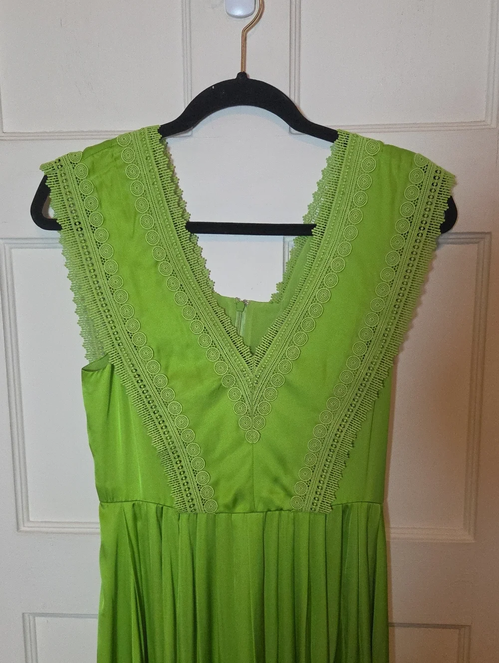 DIANE VON FURSTENBERG Margot Pleated Satin Maxi Dress In Chartreuse Size 6 - Picture 6 of 16